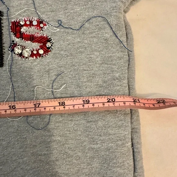 Marc Jacobs Gray Crewneck Sweater with Graphic Design - Picture 10 of 12